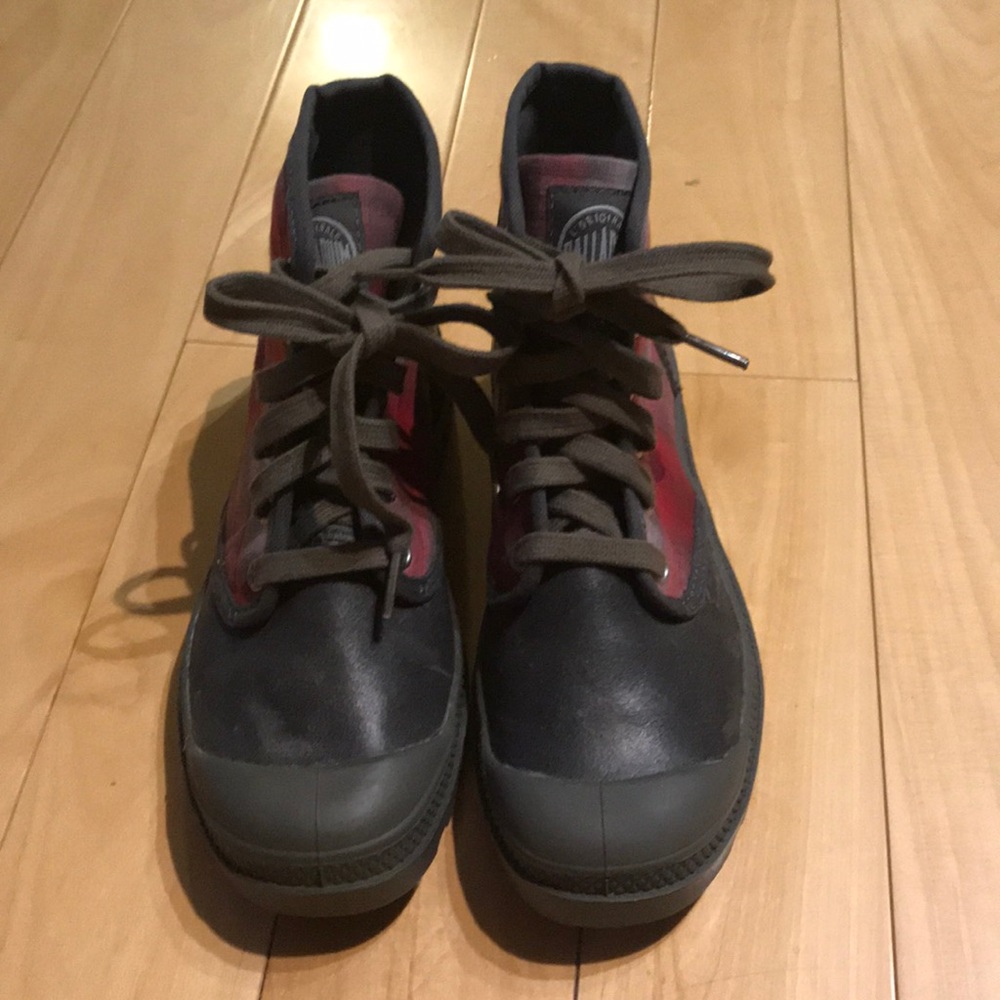 Palladium boots